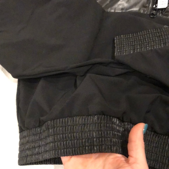 Victoria’s Secret Sport Black Half ZIP Pullover NWT - Picture 7 of 8